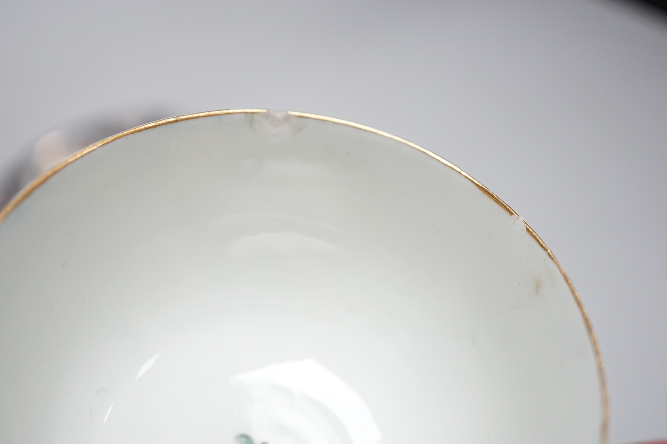A Worcester kakiemon style scale blue trio, c.1770, a Worcester Queen Charlotte’s pattern plate, 19.5 cm and a Samson saucer in Worcester style